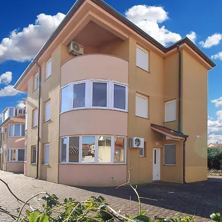 Apartment Vesna 2375 Liznjan